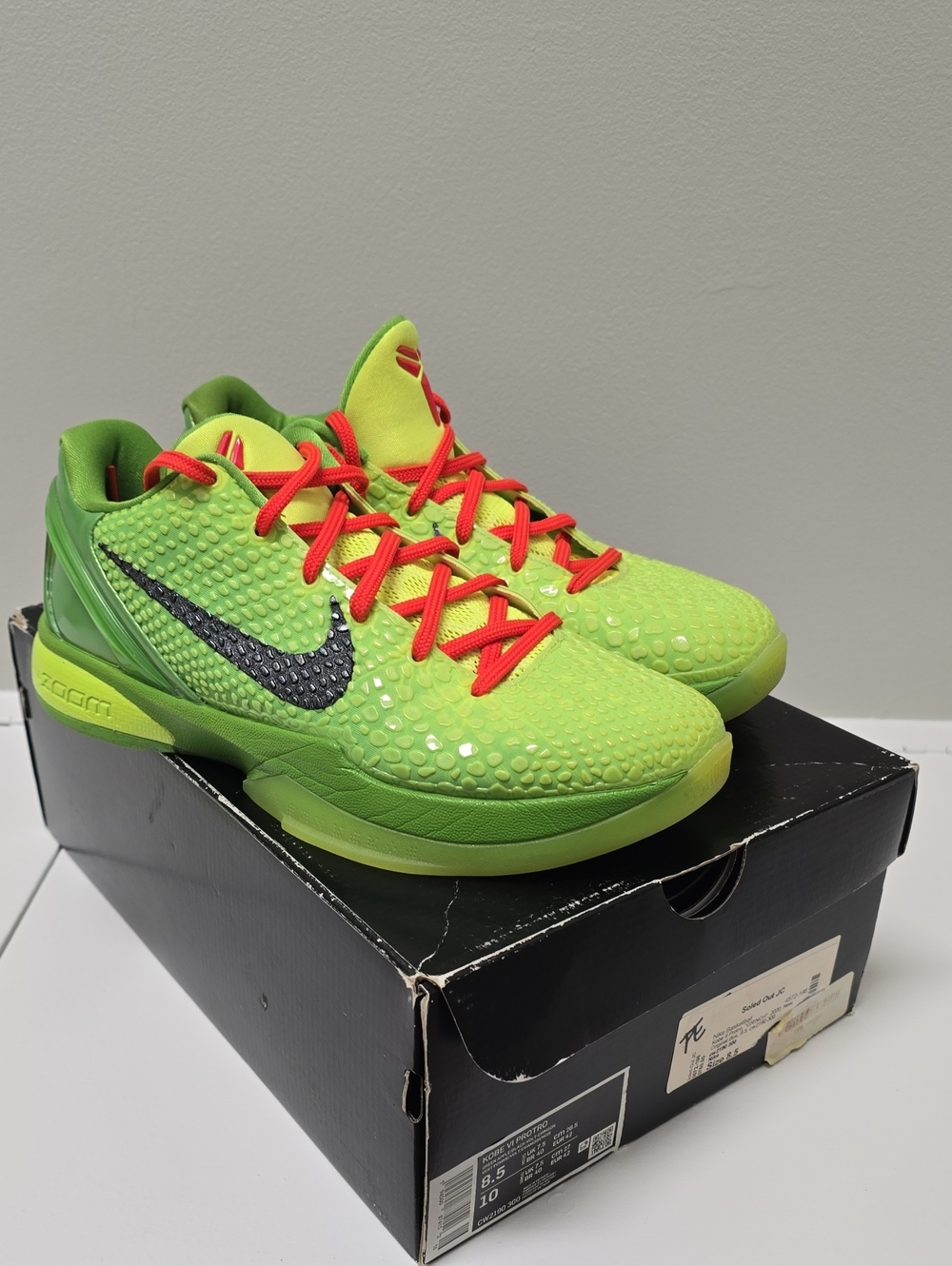 Kobe VI Proto "Grinch"